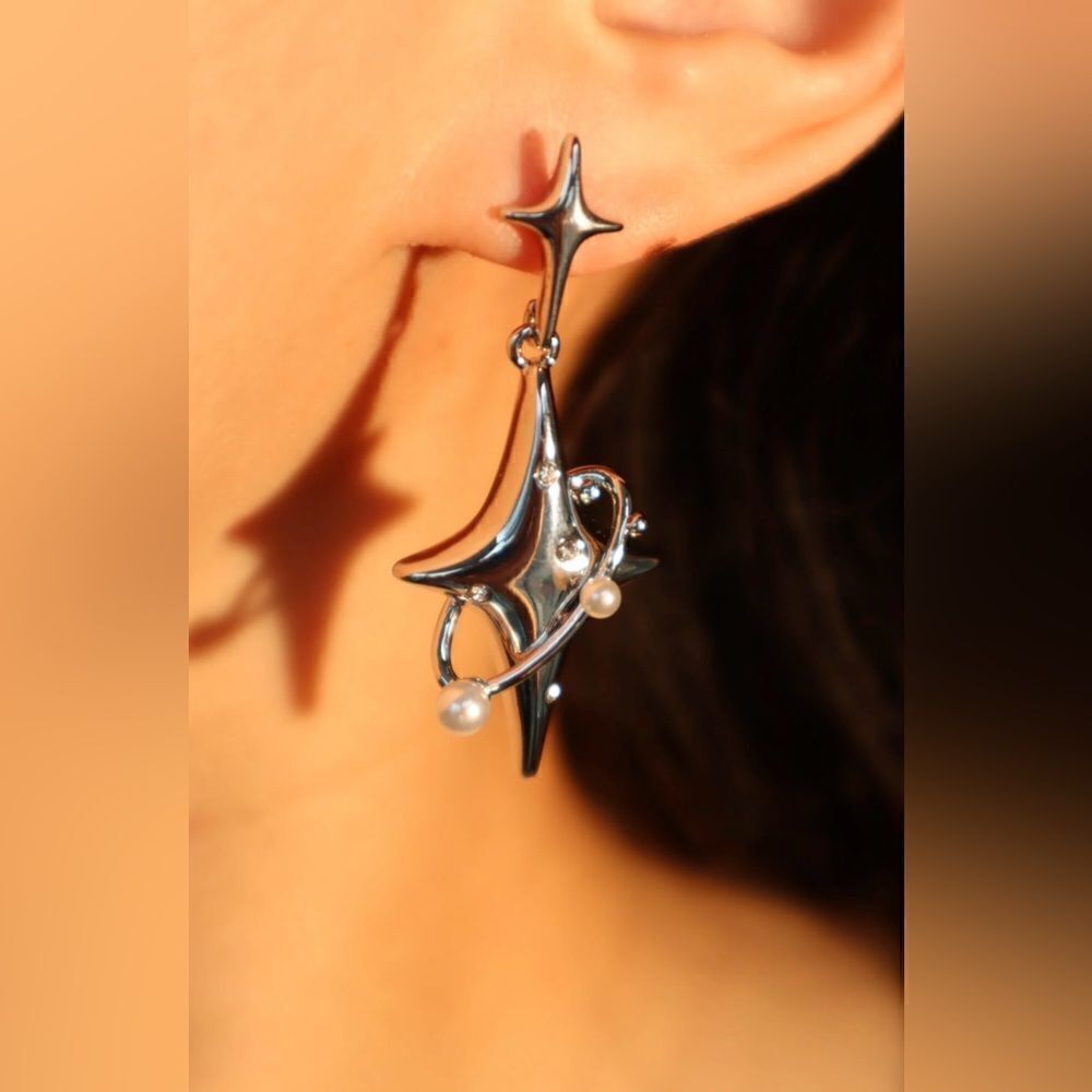 Star statement dropped earrings A122